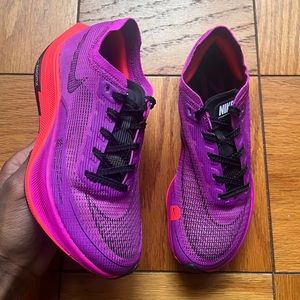Women’s Nike ZoomX VaporFly Next% 2 Size 5.5